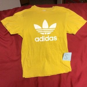 Women’s ADIDAS tshirt
